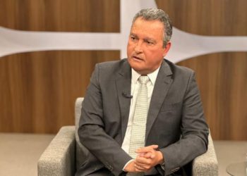 Deputados enviam ofício pedindo demissão de Rui Costa