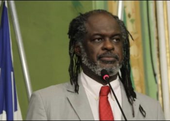 Vereador ironiza título de melhor prefeito de Bruno Reis: “basta cair uma chuva que vimos essa ladainha surfar”