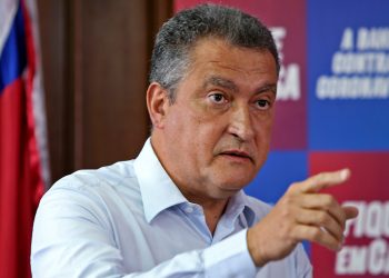 “Não foi feliz”: Rui Costa se desculpa após chamar Brasília de “ilha da fantasia”