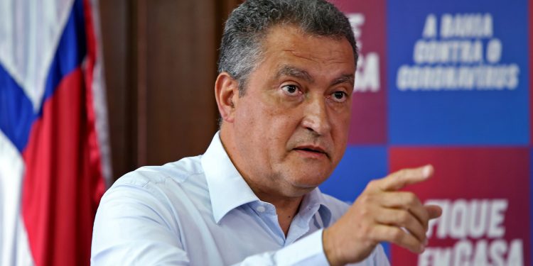 “Não foi feliz”: Rui Costa se desculpa após chamar Brasília de “ilha da fantasia”