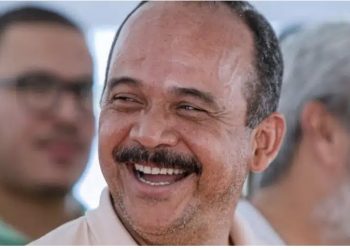 Elinaldo manda recado para adversários: “Se for comparar o trabalho, nosso time ganha de goleada”