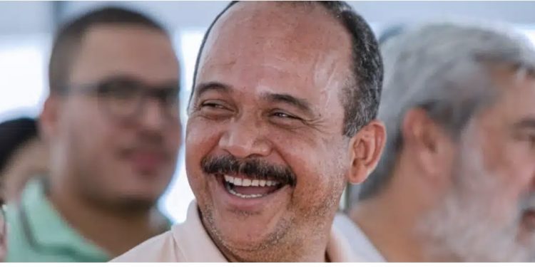 Elinaldo manda recado para adversários: “Se for comparar o trabalho, nosso time ganha de goleada”