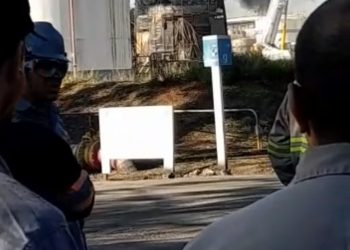 Tanque da Braskem pega fogo em Santo André e 3 ficam feridos