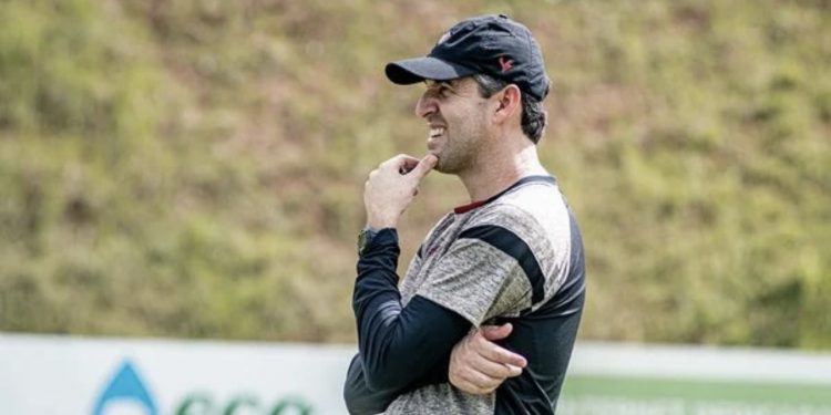 Único time no G4 em todas as rodadas da Série B, Vitória vive momento de alerta no torneio