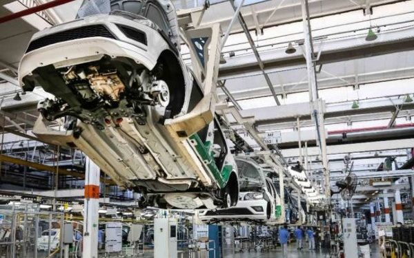 Volkswagen suspende temporariamente produção de carros no Brasil
