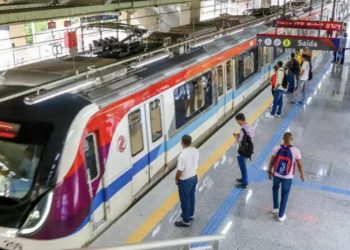 Homem é preso após encostar partes íntimas em adolescente dentro do metrô