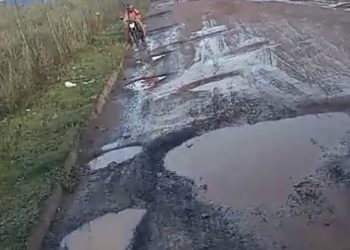 BURAQUEIRA EM SÃO SEBASTIÃO DO PASSÉ: trabalhadores do Polo Industrial reclamam de buracos