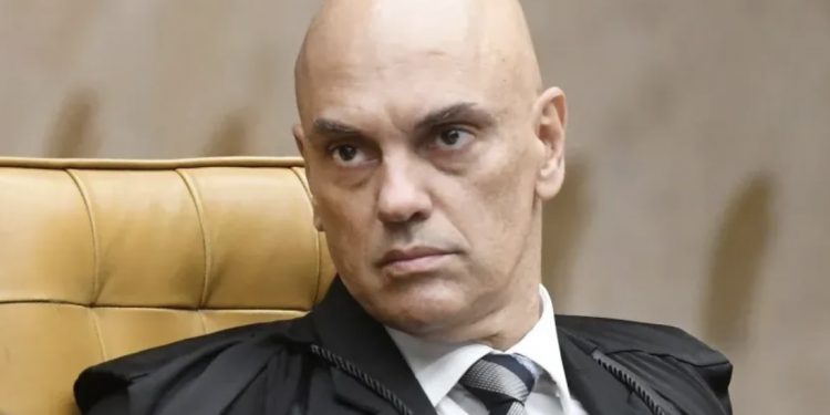 Votação no TSE é suspensa com 3 a 1 pela inelegibilidade de Bolsonaro