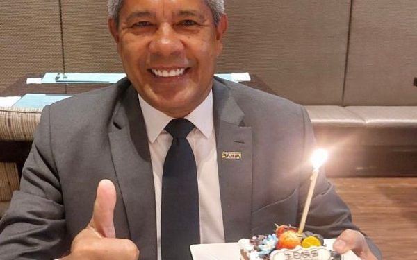 Jerônimo celebra inelegibilidade de Bolsonaro: Corações brasileiros não combinam com tirano