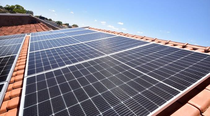 Candeias: Prefeitura implementa Lei para uso de energia solar no município 
