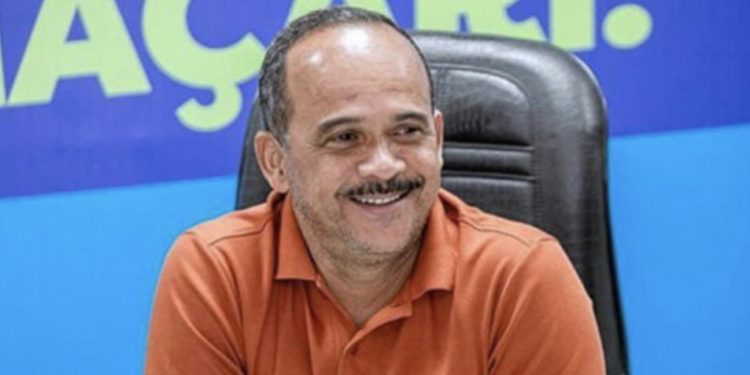 ‘Provaram do próprio veneno’, diz Elinaldo ao alfinetar PT sobre retirada de incentivos para a BYD na reforma tributária