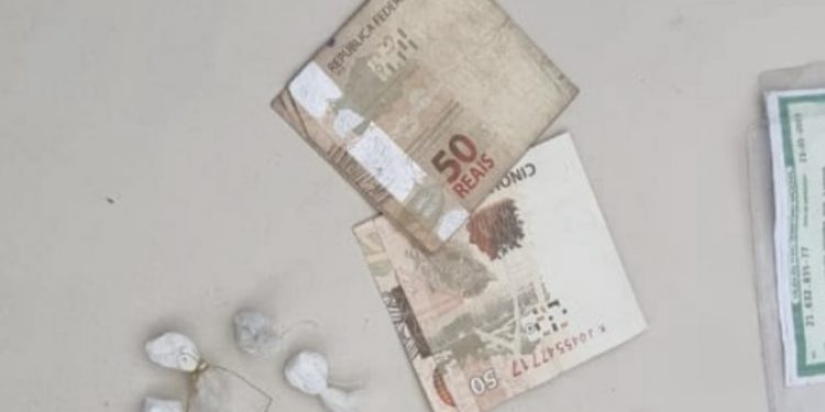 Candeias: PETO apreende drogas e detém indivíduo no Canta Galo