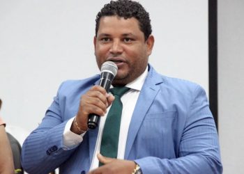 Candeias: Se houver redução de vagas na Câmara, presidente Valdir Cruz promete judicializar