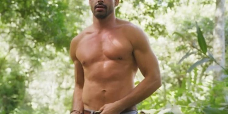 Cauã Reymond causa burburinho ao protagonizar cena quente seminu em novela