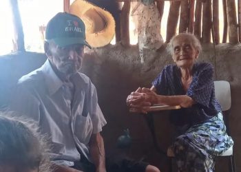 Casal de idosos morre no mesmo dia após quase 80 anos juntos