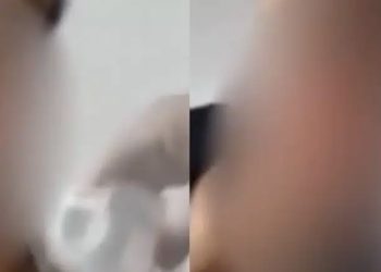 Mulher é presa após jogar água fervente no namorado e filha de dois meses