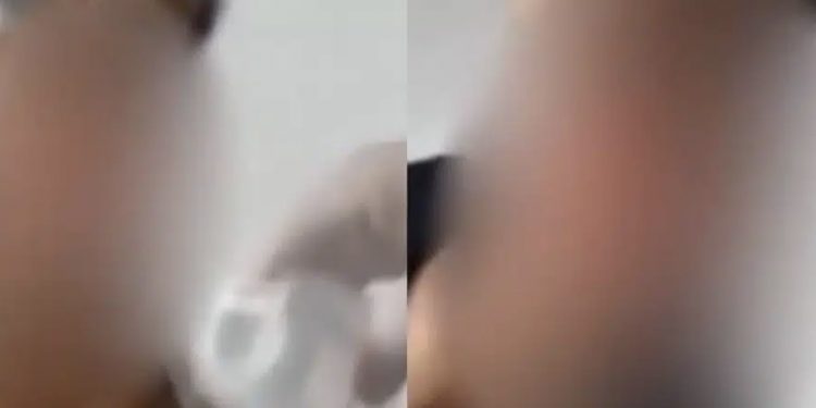 Mulher é presa após jogar água fervente no namorado e filha de dois meses