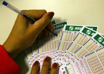 Mega-Sena acumula e pode pagar R$ 9 milhões no sábado (8)