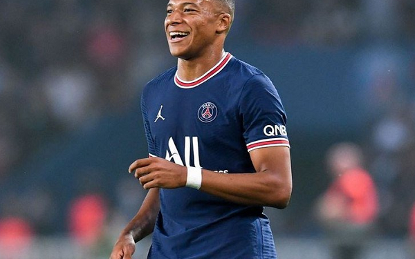 Liverpool fez oferta de R$ 1 bilhão ao PSG por Mbappé