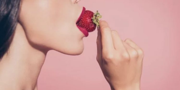 Mulheres gostam mais de sexo oral do que de penetração, diz pesquisa