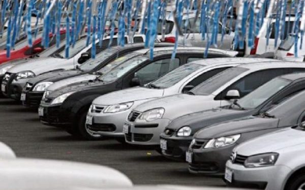 Governo encerra programa de desconto para carros leves