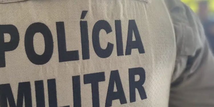 Policial Militar tem arma roubada ao sair de praia em Salvador