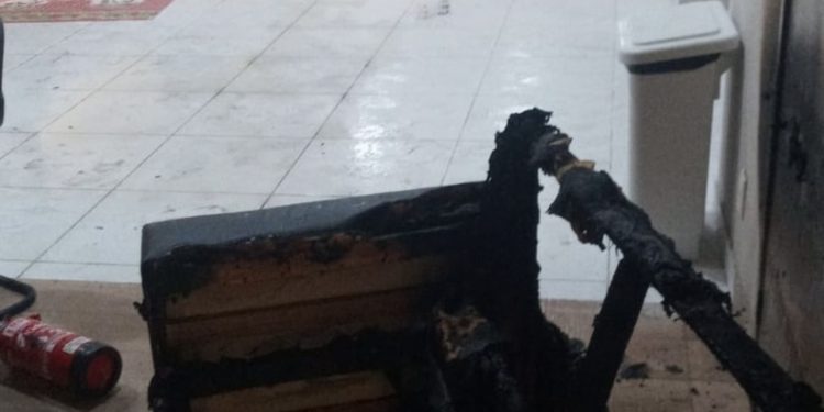 Criminosos tentam furtar e colocam fogo em unidade do Caps após serem trancados por segurança