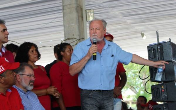 Governo Lula está ‘muito lento’ e ‘medroso’, diz líder do MST