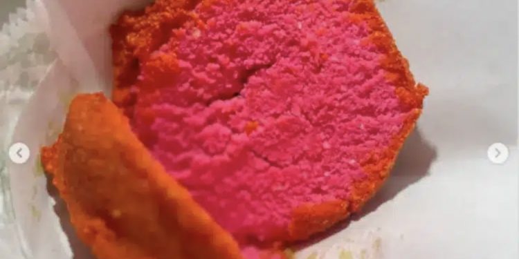 Barbie baiana? Vendedora lança acarajé rosa inspirada em novo filme