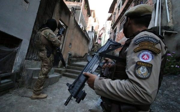 Polícia Militar da Bahia está matando mais do que a PM do Rio, aponta Estadão