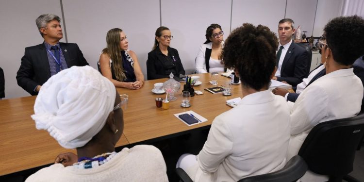 Simões Filho: Governos Federal e Estadual trabalham juntos para esclarecer assassinato de Bernadete Pacífico