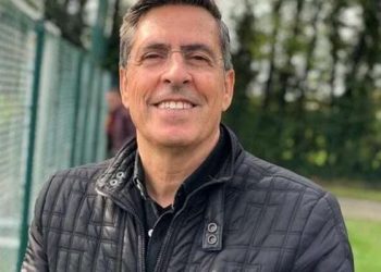 Lá ele cabe no Cruzeiro? Raposa avalia contratação de Rolão Preto