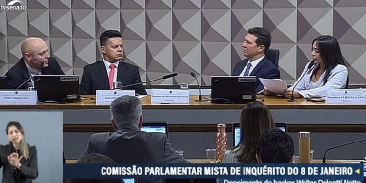 URGENTE: Hacker contratado por Zambelli diz que Jair Bolsonaro pediu ajuda em grampo ilegal contra Alexandre de Moraes