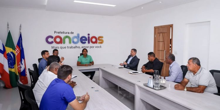 Candeias: Prefeitura e representantes do transporte alternativo se reúnem para alinhar estratégias que visem melhorar o serviço ofertado para população