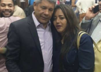 Candeias: obras de reforma do estádio duram 5 anos; promessa de conclusão feita pela vice-prefeita Marivalda 5 meses 