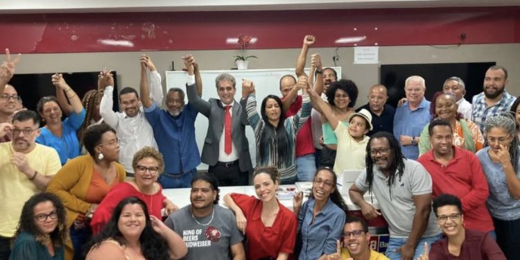 Salvador: Decisão de Diretório é soberana e por maioria PT escolhe Robinson Almeida para disputar prefeitura em Salvador