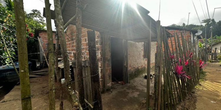 Cinco crianças mortas em chacina com nove vítimas em Mata de São João