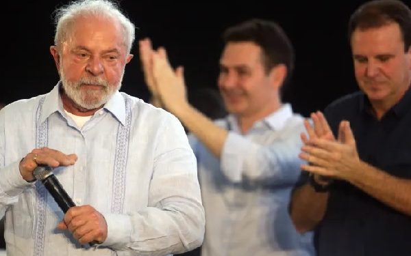 ‘Pobre, trabalhador, negro, das periferias, precisa ser tratado com respeito’, diz Lula