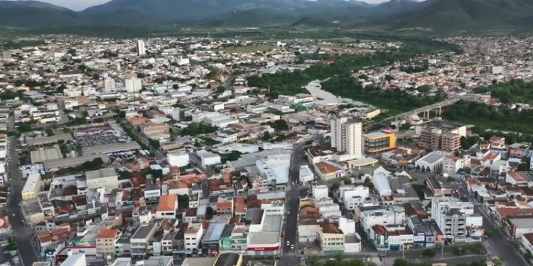 Homem é preso suspeito de estuprar e engravidar filha em Jequié