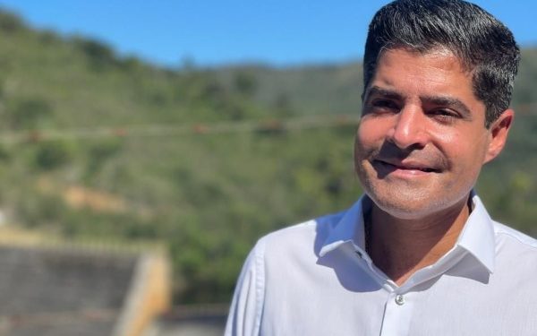 Violência acontece sob o olhar complacente e condescendente do governador, diz Neto