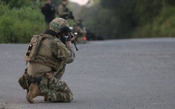 Ação desastrosa culminou na morte de policial federal em Salvador; PMs que conhecem a área não foram convocados