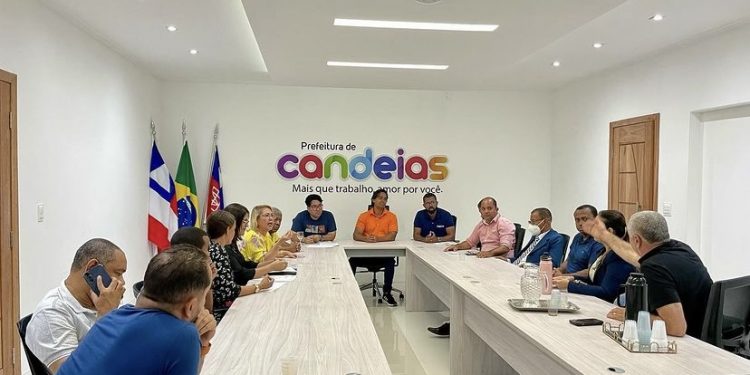 Sindicato dos Comerciários, CDL e Prefeitura se reúnem para discutir o funcionamento do comércio aos sábados até 13h