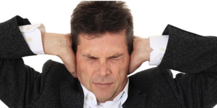 Candeias: moradores reclamam de som alto dos carros de propaganda 