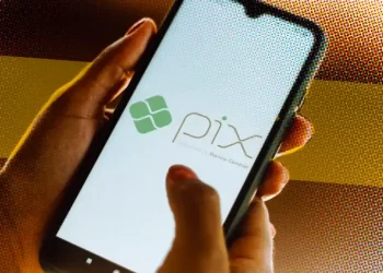 Pix fora do ar? Clientes do Nubank, Itaú e outros bancos relatam instabilidades para fazer transações