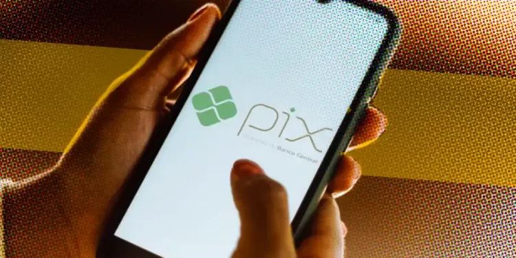 Pix fora do ar? Clientes do Nubank, Itaú e outros bancos relatam instabilidades para fazer transações