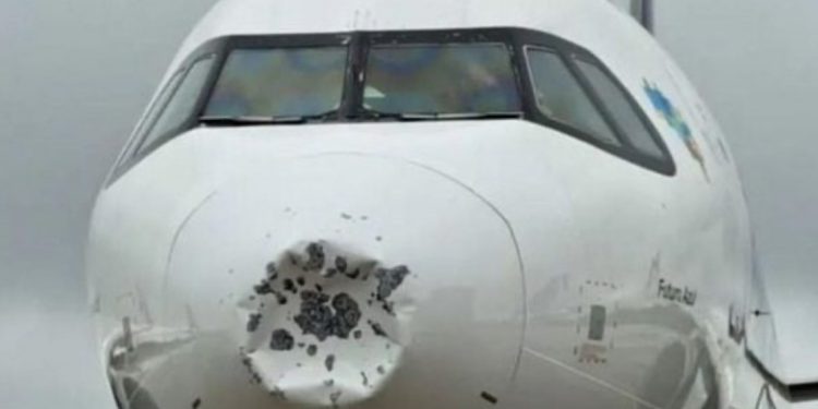 Aviões da Azul ficam danificados após enfrentarem tempestade; um deles saiu da Bahia