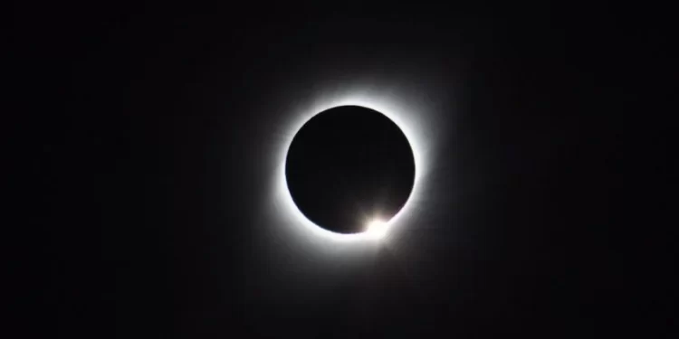 Eclipse solar será visível no Brasil no sábado