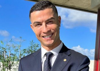 Cristiano Ronaldo é condenado a 100 chibatadas por adultério no Irã; entenda