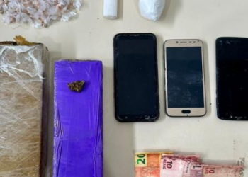 População denuncia, PM apreende drogas e quatro pessoas são presas por tráfico em São Francisco do Conde