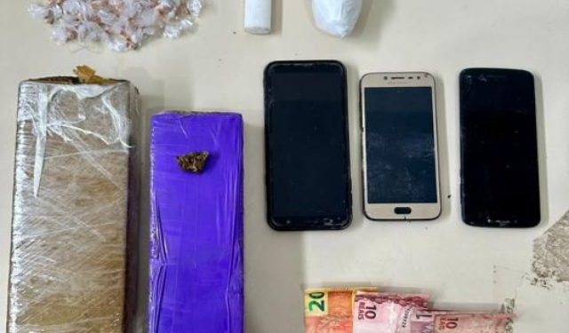 População denuncia, PM apreende drogas e quatro pessoas são presas por tráfico em São Francisco do Conde